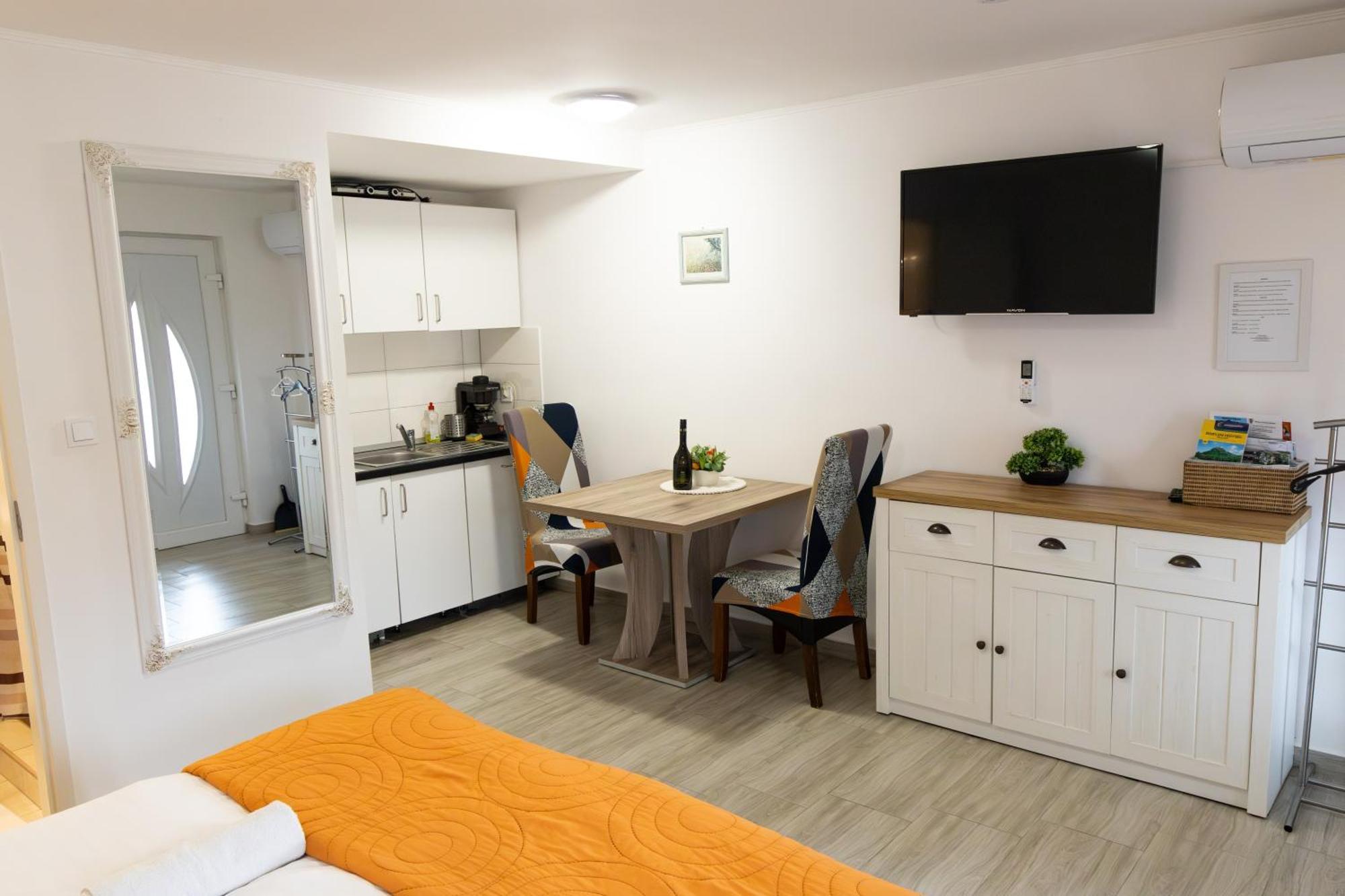 Kincso Vendeghaz Apartment Sárospatak Екстериор снимка