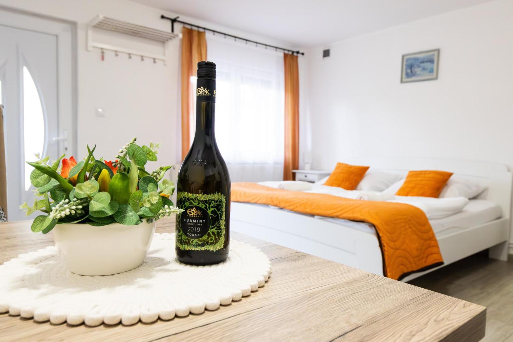 Kincso Vendeghaz Apartment Sárospatak Екстериор снимка