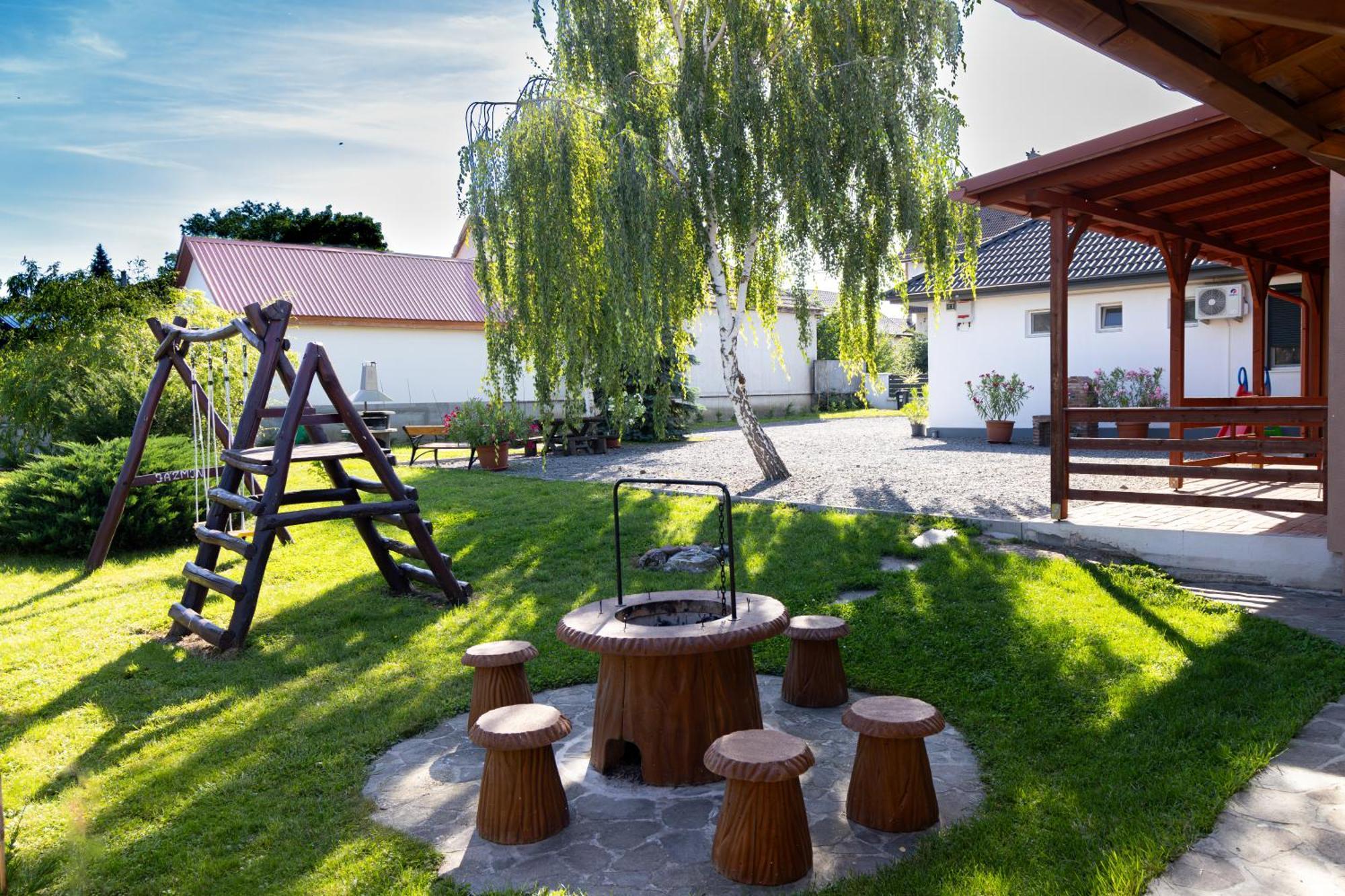 Kincso Vendeghaz Apartment Sárospatak Екстериор снимка